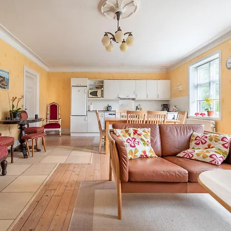 Charming, Spacious, Sea View Guest House Åkirkeby Exterior photo
