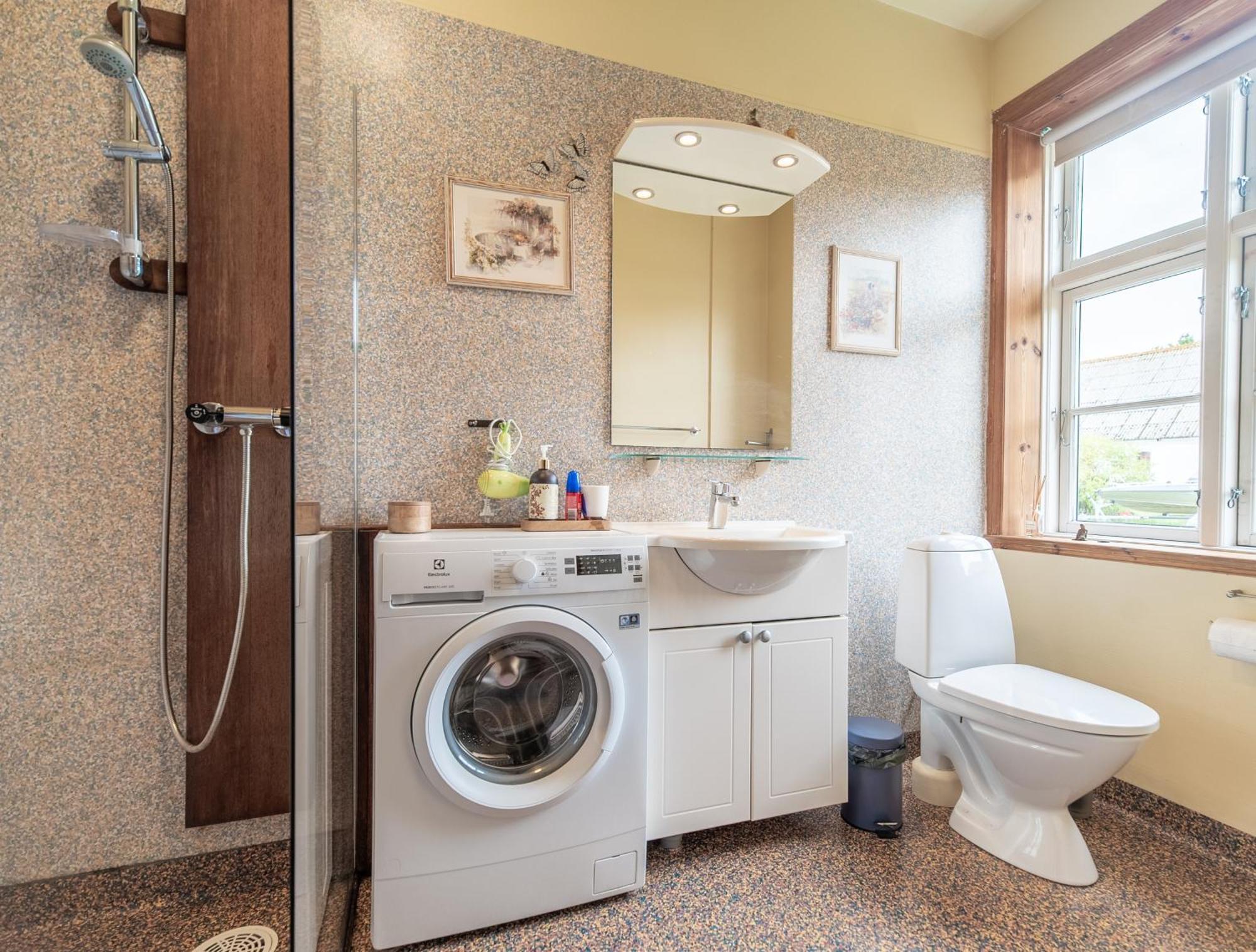 Charming, Spacious, Sea View * Åkirkeby