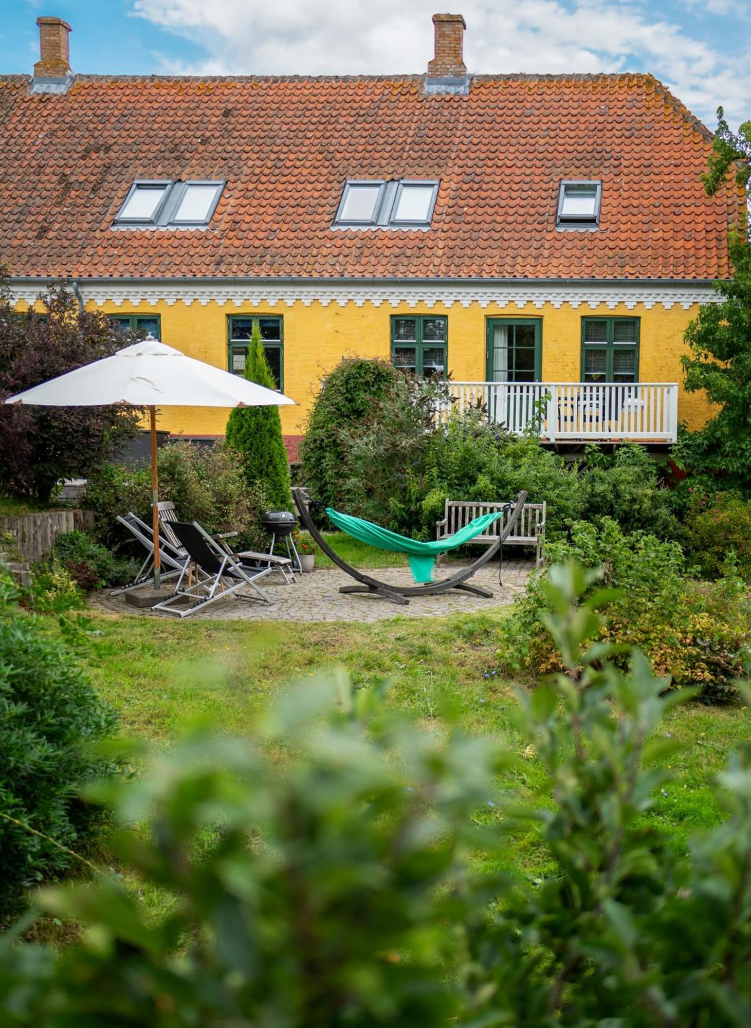 Charming, Spacious, Sea View Apartamento